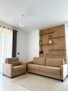 Elois Seaview Apartment, Shëngjin