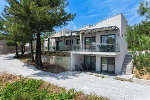 Pine Suites