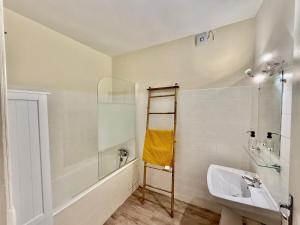 2-bedroom apartment in the city