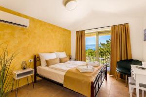 Villa Pinaza B - Luxury Villa with Private Spa & Sunset Views