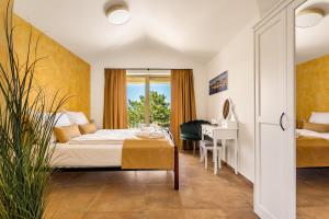 Villa Pinaza B - Luxury Villa with Private Spa & Sunset Views