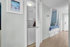 1 Bedroom Overlooking Atlantic Ocean and Swimming Pool