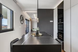 Shell Sky Luxury Penthouse with Private Pool
