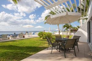 Oceanfront Escape Sunset Views and Caribbean Breeze