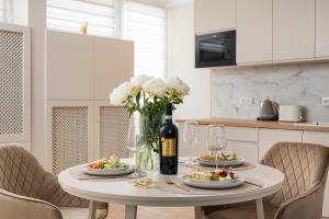 Gorgeous Studio in the Strict person with AC & parking