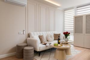 Gorgeous Studio in the Strict person with AC & parking