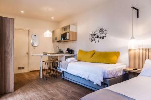 Chic 1BR for 4 Bellavista Metro & Hospital Access