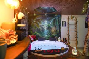 Moonlight Jungle Suit Luxury experience