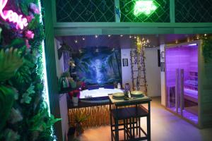 Moonlight Jungle Suit Luxury experience