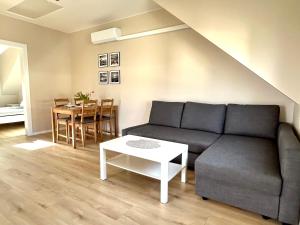 AHOJ REWAL- 450 m do plaży -Apartament na piętrze-