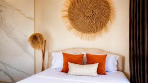 Peaceful Beach Studio 2 min Walk to beach Rooftop Sea view with AC