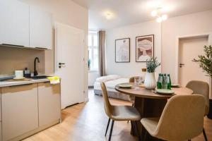 Elegancki Apartament z miejscem do Pracy obok MTP