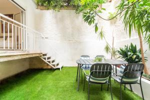 Lennys 2BR Hideaway with Private Garden
