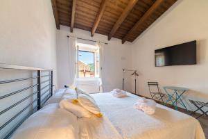 Sardinian Gallery Domus Historic Rooms & Apartments