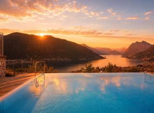 Lake View 49