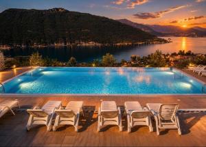 Lake View 49