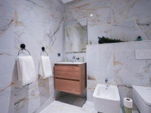 NEW Family Apartment 75 2 Bedrooms 2 Bathrooms