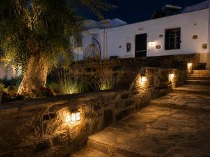 Blue & White: An Absolute Aegean dream house
