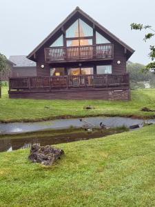 Lake View Lodge