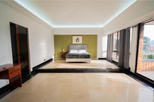 Apartamento amplio en El Poblado, cerca de Provenza