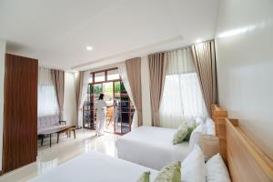 Casa Lucia Resort Hotel