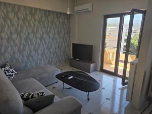 Chania Center Premium Penthouse - Terrace & Free Parking, Sleeps 4