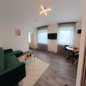 2-Zimmer Wohnung - 600 Meter zur S-Bahn - 18 Min zum München Hbf - Parkplatz & WLAN