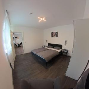 2-Zimmer Wohnung - 600 Meter zur S-Bahn - 18 Min zum München Hbf - Parkplatz & WLAN
