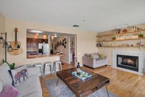 Flow - Pool - River Views - Mins to Broadway
