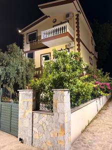 Borsh Grove Villa