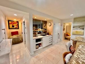 Private 2BR family Suite Near YVR airport & Transit & Golf course