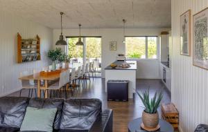 Stunning Home In Glesborg With Sauna