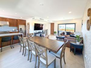 Luxury 3BR Villa Rooftop Pool Golf Views