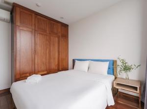 Modern Cozy 2-Bedroom Apartment Near Korean Restaurants in Green Bay Hanoi Area