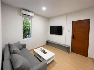 Crown Residence Family Room
