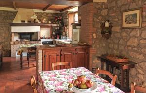 Lovely Home In Villa Collemandina