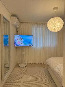 Broadcasters House#8 Family Members#3 Minutes to Asan Hospital#KSPO#Lotte World Jamsil Station#Olympic Park#5 Minutes to Subway#COEX#Seongsu