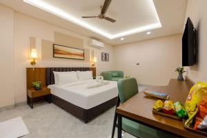 Saltstayz Premier Faridabad Near Sarita Vihar