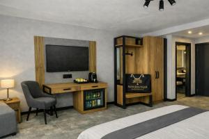 Raya Boutique