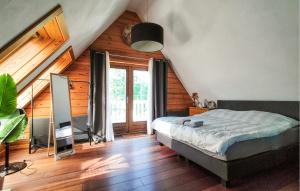 5 Bedroom Cozy Home In Kropswolde