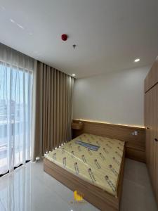 B Luxury Building