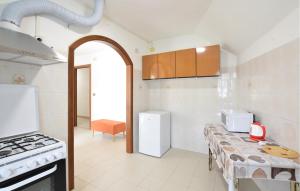 Cozy Apartment In Varese Ligure With Wifi