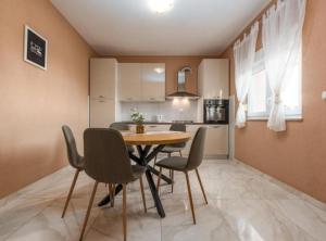 Sweet Apartment Dora