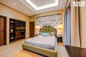 StayVistas Tarikas Goldshore - Varca - 3BHK Pet-Friendly Villa with Shared Pool