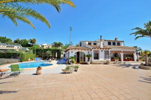 Finca Fantaxat - holiday home with private pool and panoramic views in Benissa
