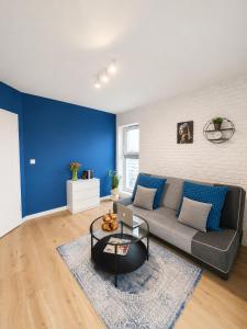 Lumina I Family 2BR Apartment I with Balcony I Parking
