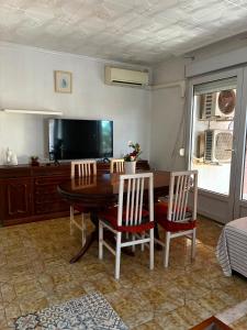Santa Pola well located apartment with balcony
