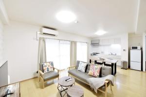 Room 402 Spacious 2LDK 80sqm Near Namba Family and Long Stay