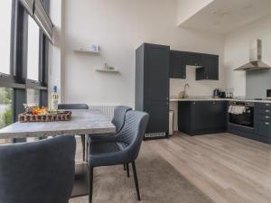Apartment 20, River View