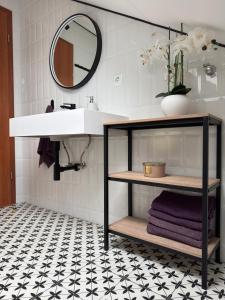 D.O.O. Yury Apartment